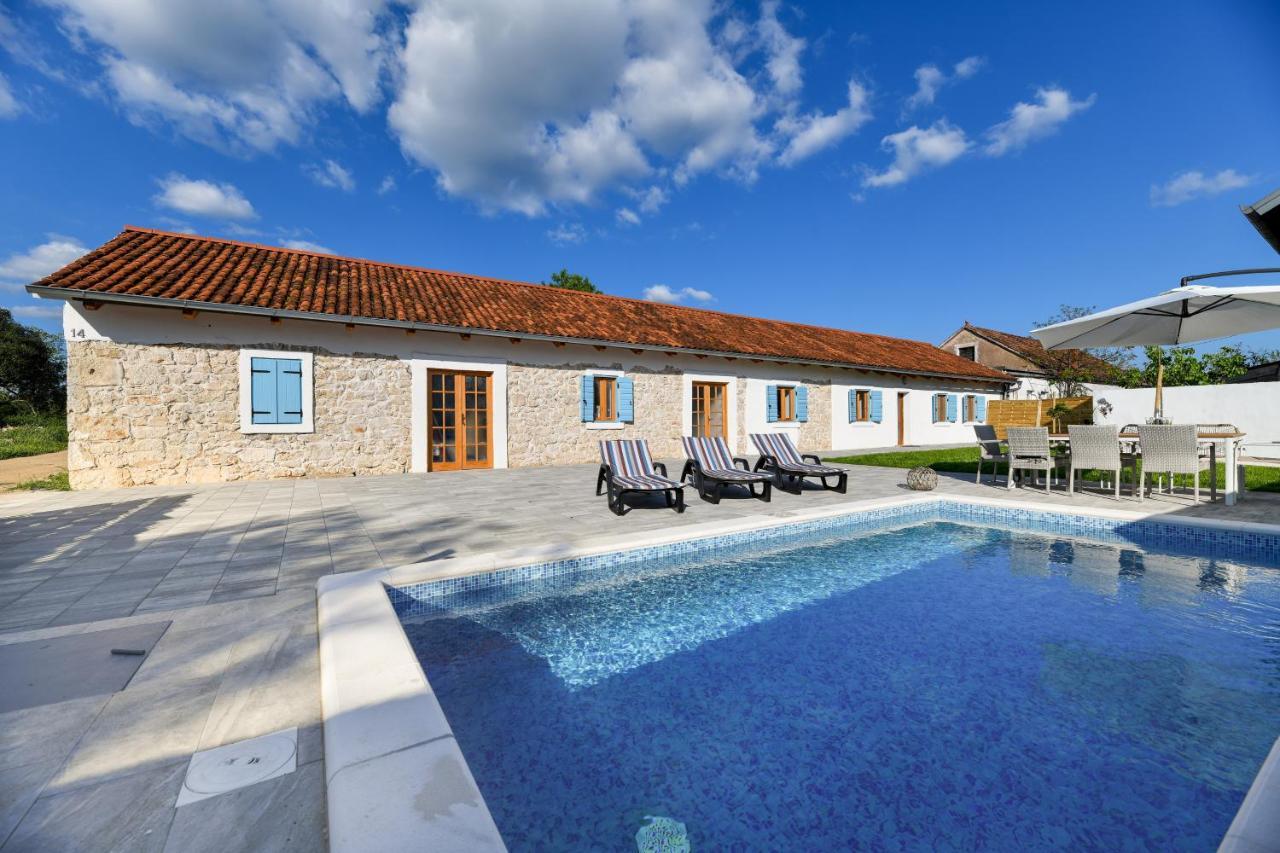 Villa Martin Zara Esterno foto